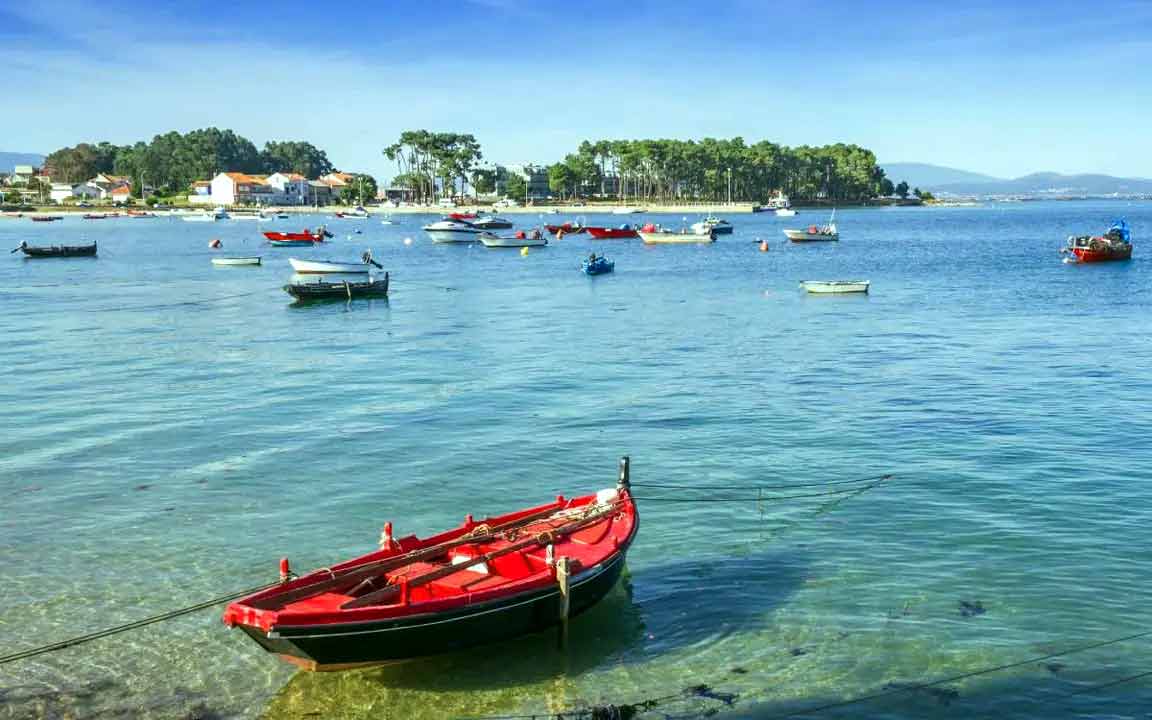 Uno de los puertos que hay en la isla de Arosa